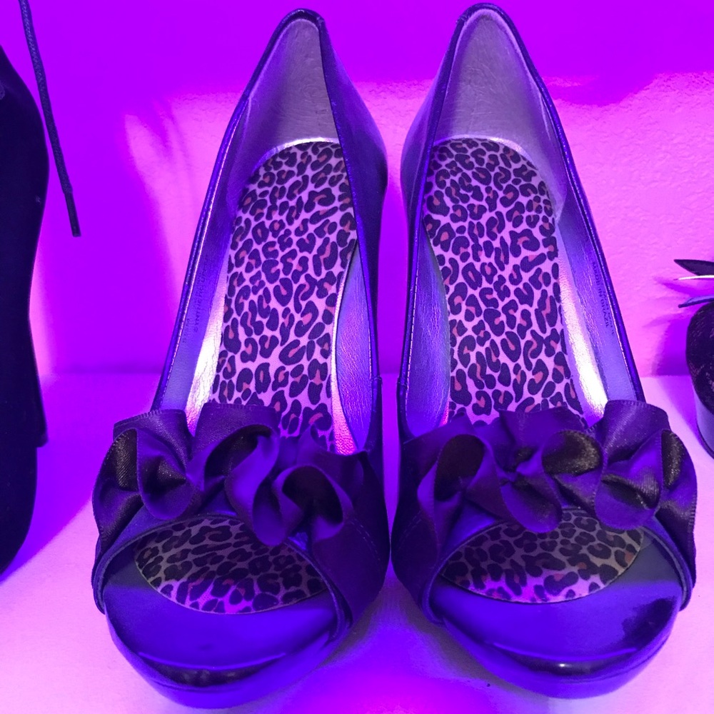 Pump heels